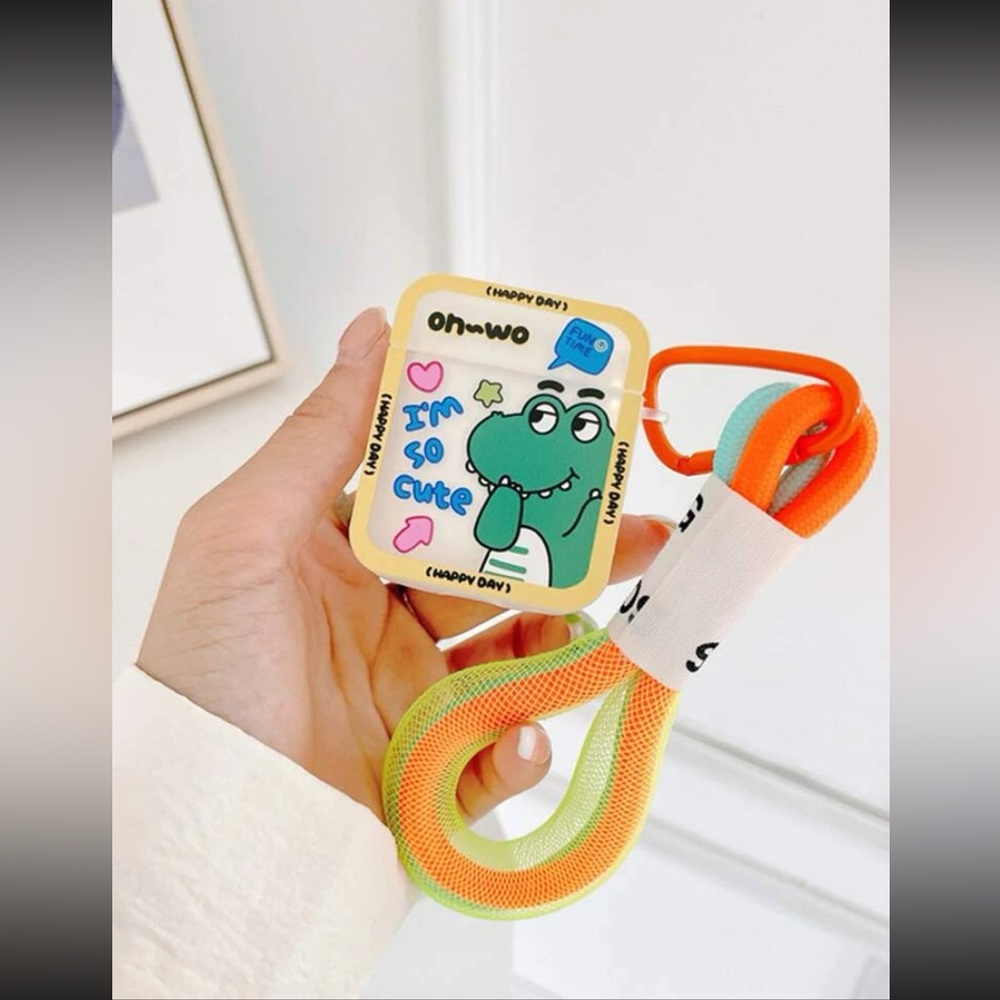 Crocodile Print Airpod Case & Keychain
